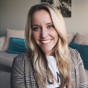 Meet your Posher, Erica